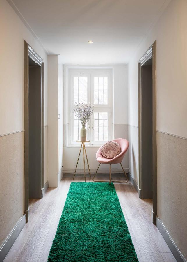 Hotel Nieuw Antiek Helden Bagian luar foto