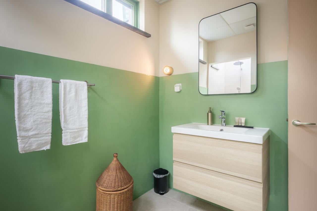 Hotel Nieuw Antiek Helden Bagian luar foto