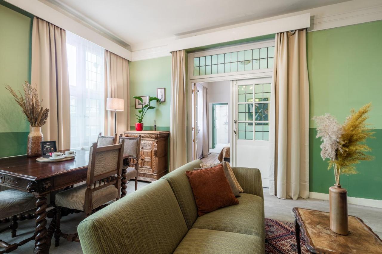 Hotel Nieuw Antiek Helden Bagian luar foto