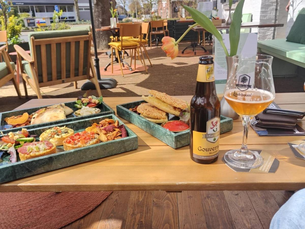 Hotel Nieuw Antiek Helden Bagian luar foto