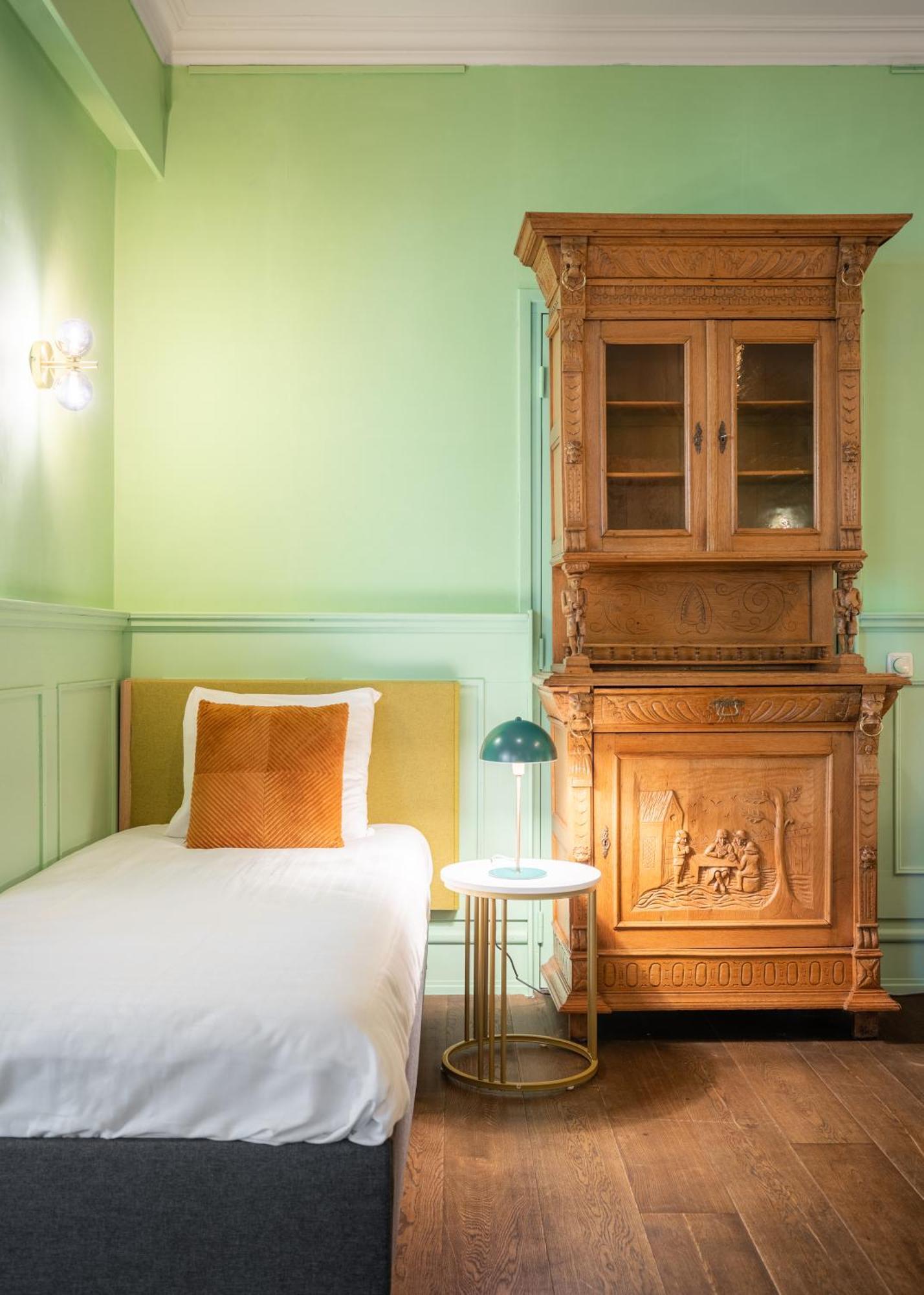 Hotel Nieuw Antiek Helden Ruang foto