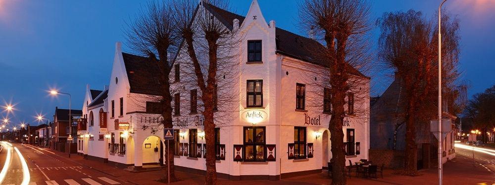 Hotel Nieuw Antiek Helden Bagian luar foto